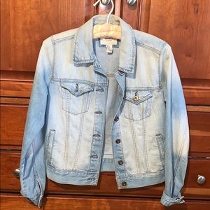 Light Washed Denim Jean Jacket